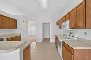 8253 Sand Pine Cir, Port Saint Lucie, FL 34952 - Photo 19