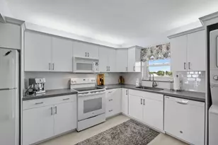 801 Lake Shore Dr, Lake Park, FL 33403 - Photo 15