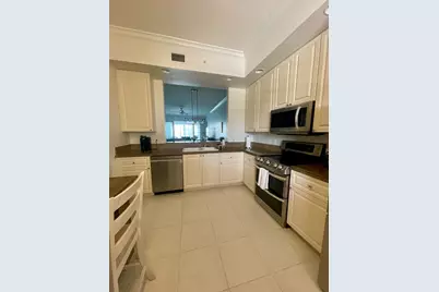 18 Harbour Isle Drive W #203, Fort Pierce, FL 34949 - Photo 1