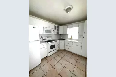 7601 Byron Avenue #3c, Miami Beach, FL 33141 - Photo 3