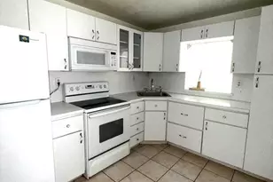 7601 Byron Ave, Miami Beach, FL 33141 - Photo 3