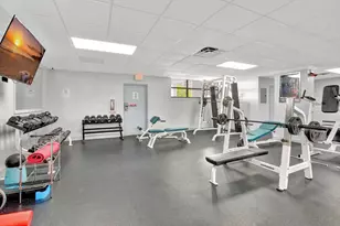 600 Parkview Dr, Hallandale Beach, FL 33009 - Photo 37