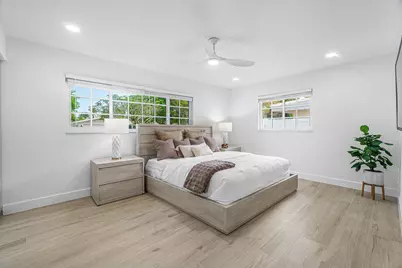 718 SW 27th Place, Boynton Beach, FL 33435 - Photo 13