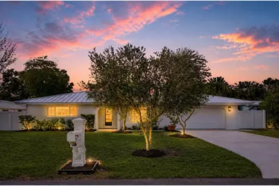 718 SW 27th Place, Boynton Beach, FL 33435 - Photo 1