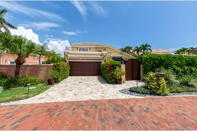 529 Pelican Way, Delray Beach, FL 33483 - Photo 1