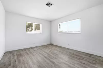 1880 SE 3rd Street #1880, Pompano Beach, FL 33060 - Photo 13
