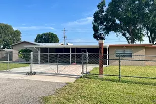 1019 NW 2nd St, Okeechobee, FL 34972 - Photo 3