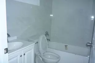 2162 NW 28th St, Oakland Park, FL 33311 - Photo 17