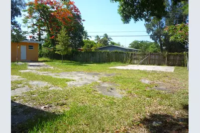 2162 NW 28th Street, Oakland Park, FL 33311 - Photo 23