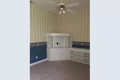 557 SW New Castle Cove, Port Saint Lucie, FL 34986 - Photo 9