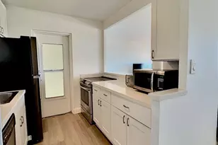 2555 NE 11th St, Fort Lauderdale, FL 33304 - Photo 17