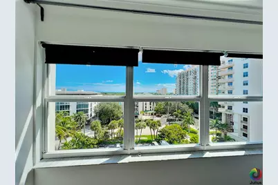 2555 NE 11th Street #809, Fort Lauderdale, FL 33304 - Photo 7