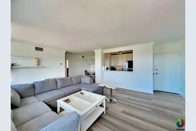 2555 NE 11th Street #809, Fort Lauderdale, FL 33304 - Photo 13