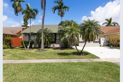 231 SE 8th Street, Dania Beach, FL 33004 - Photo 1