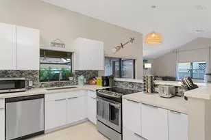 231 SE 8th St, Dania Beach, FL 33004 - Photo 11