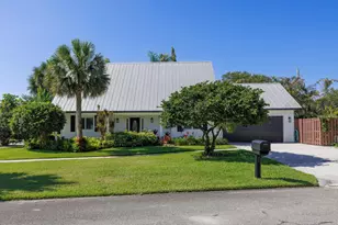 9200 SE Olympus St, Hobe Sound, FL 33455 - Photo 1