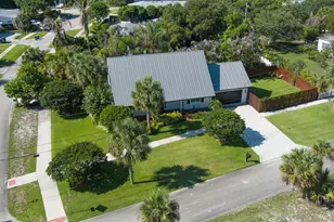 9200 SE Olympus St, Hobe Sound, FL 33455 - Photo 5