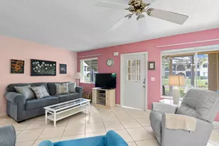 336 Pine Ridge Cir, Greenacres, FL 33463 - Photo 5