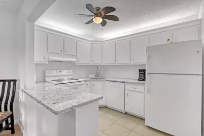 337 Pine Ridge Circle #D-2, Greenacres, FL 33463 - Photo 13
