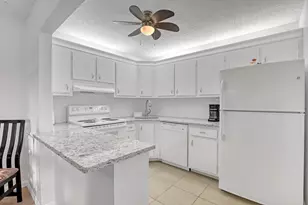337 Pine Ridge Cir, Greenacres, FL 33463 - Photo 13
