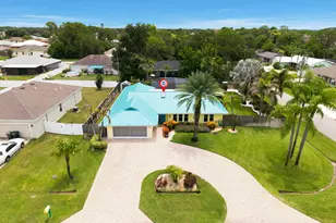 1781 SE Fallon Dr, Port Saint Lucie, FL 34983 - Photo 3