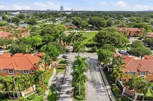 2154 Siena Way, Hollywood, FL 33021 - Photo 35