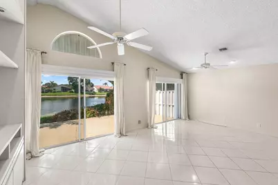 9763 Harbour Lake Circle S, Boynton Beach, FL 33437 - Photo 13