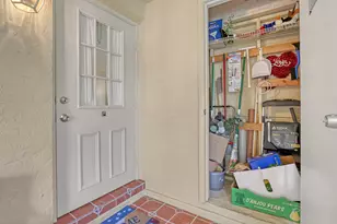 339 Pine Ridge Cir, Greenacres, FL 33463 - Photo 7