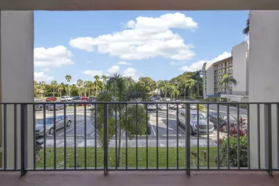 3590 Via Poinciana #202, Lake Worth, FL 33467 - Photo 5