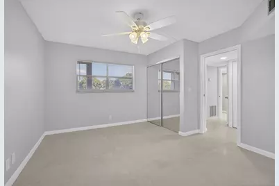3590 Via Poinciana #202, Lake Worth, FL 33467 - Photo 9