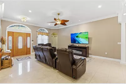 2570 SE 4th Place, Homestead, FL 33033 - Photo 11