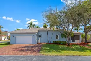 2570 SE 4th Pl, Homestead, FL 33033 - Photo 3