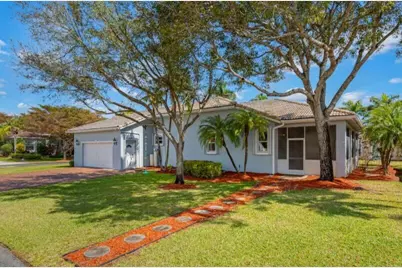 2570 SE 4th Place, Homestead, FL 33033 - Photo 3
