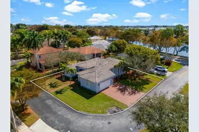 2570 SE 4th Place, Homestead, FL 33033 - Photo 41