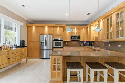 2570 SE 4th Place, Homestead, FL 33033 - Photo 15