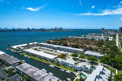 129 Lehane Terrace #133, North Palm Beach, FL 33408 - Photo 3