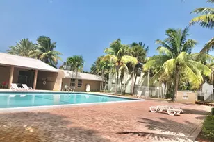 405 Executive Center Dr, West Palm Beach, FL 33401 - Photo 25