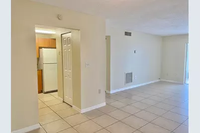 405 Executive Center Drive #208, West Palm Beach, FL 33401 - Photo 5