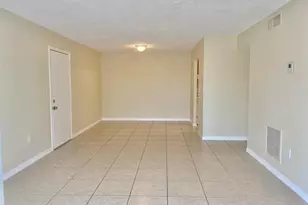 405 Executive Center Dr, West Palm Beach, FL 33401 - Photo 3