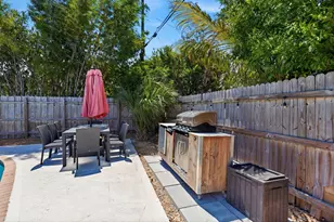 917 W Drew St, Lantana, FL 33462 - Photo 31
