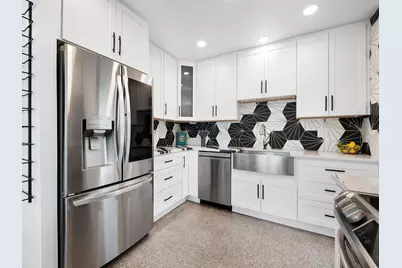 657 NW 30th Court, Wilton Manors, FL 33311 - Photo 5