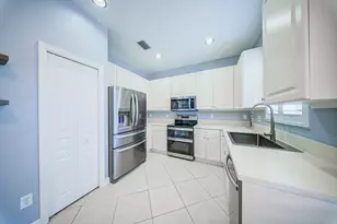 11436 Blue Violet Ln, Royal Palm Beach, FL 33411 - Photo 19