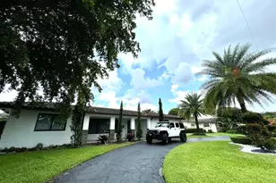 625 W Tropical Way, Plantation, FL 33317 - Photo 1