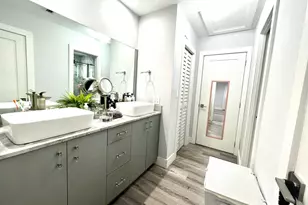625 W Tropical Way, Plantation, FL 33317 - Photo 9