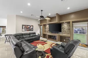 1437 NW 102nd Dr, Coral Springs, FL 33071 - Photo 13