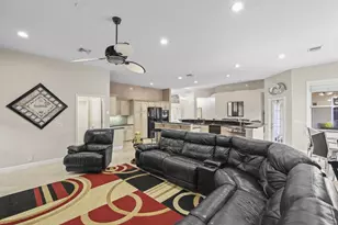 1437 NW 102nd Dr, Coral Springs, FL 33071 - Photo 15