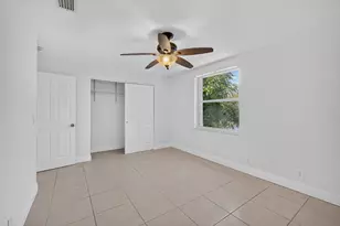 946 Summit Lake Dr, West Palm Beach, FL 33406 - Photo 17