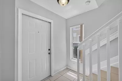 946 Summit Lake Drive, West Palm Beach, FL 33406 - Photo 3