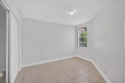 946 Summit Lake Drive, West Palm Beach, FL 33406 - Photo 21