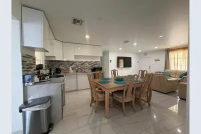 210 NE 5th Avenue, Dania Beach, FL 33004 - Photo 11